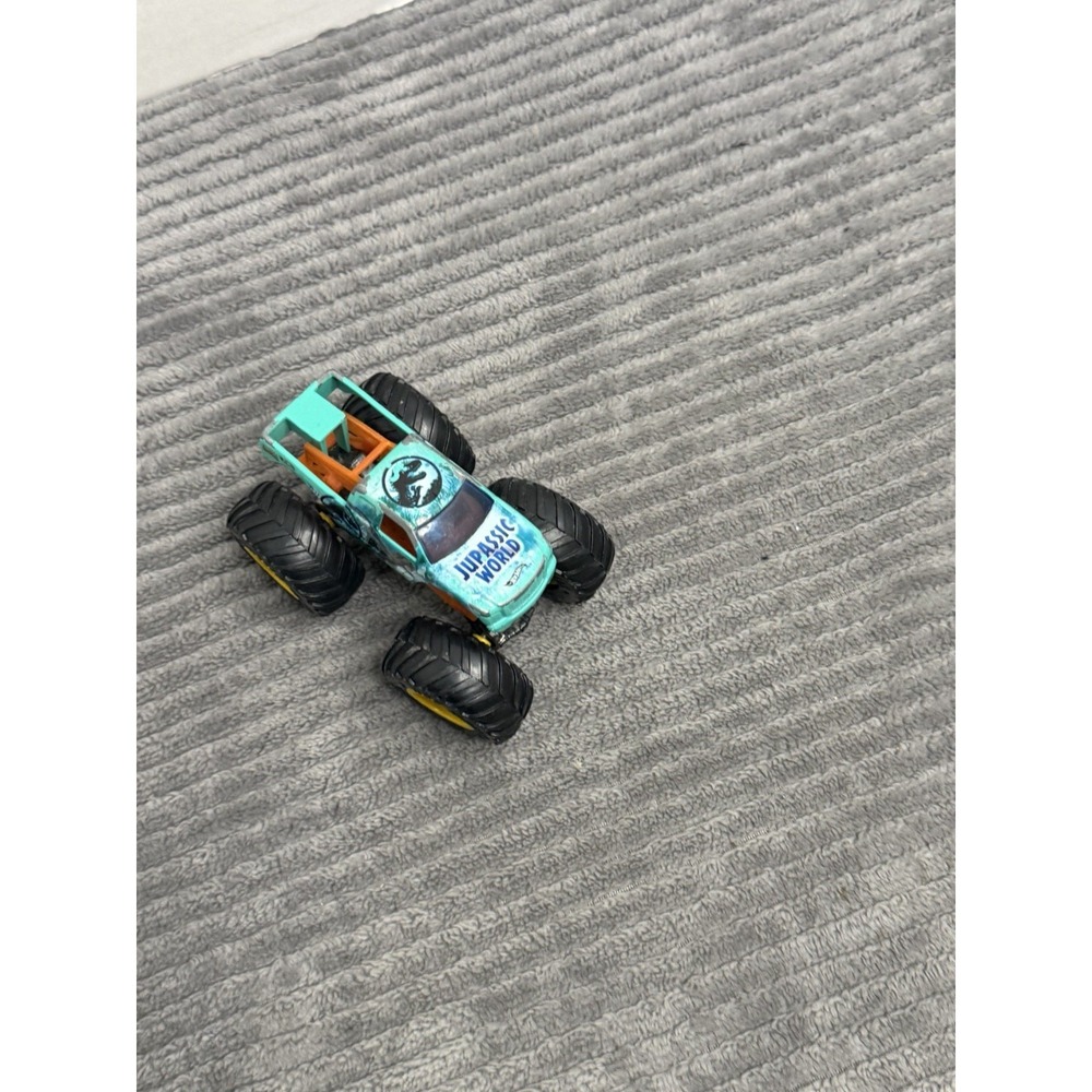 Hot Wheels Jurassic World Monster Truck 1:64 Loose